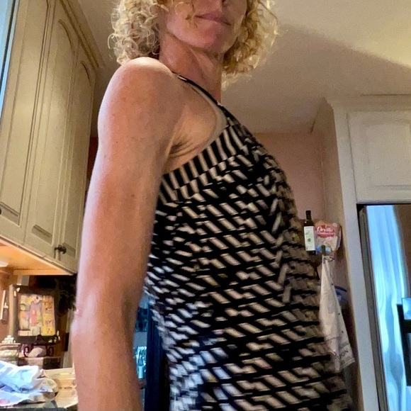 NWOT B & W Patterned Dress made from Parker - Picture 4 of 8